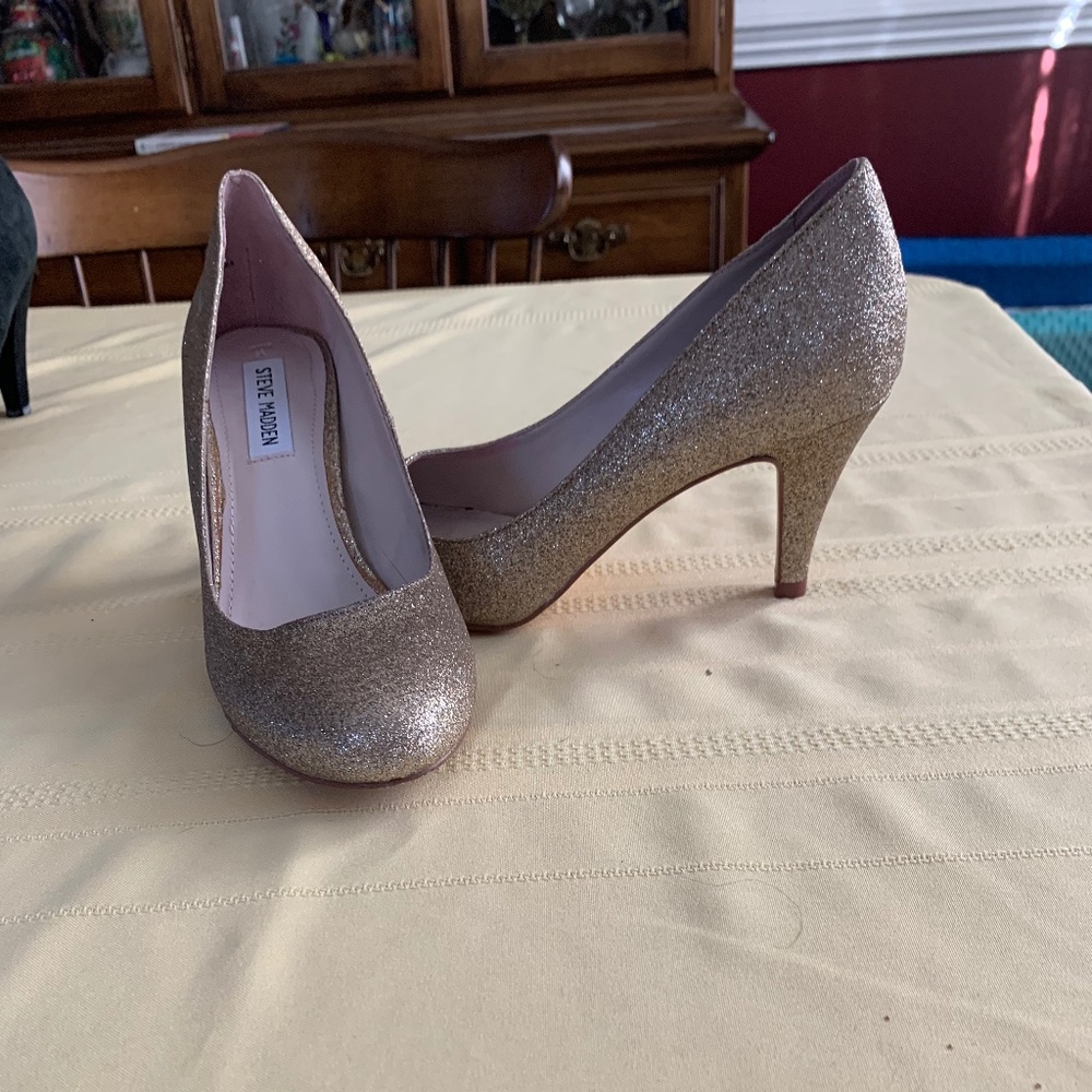 Steve Madden Evening Pumps